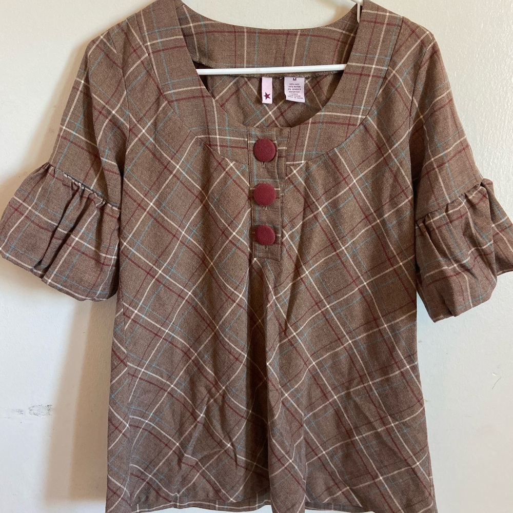 💵Moving Sale💵 Vintage Button Blouse